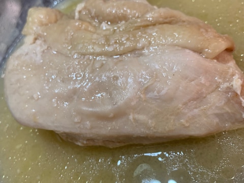 レンジで簡単♪冷凍鶏むね肉で鶏塩チャーシュー!